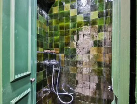 Republique Of 아파트